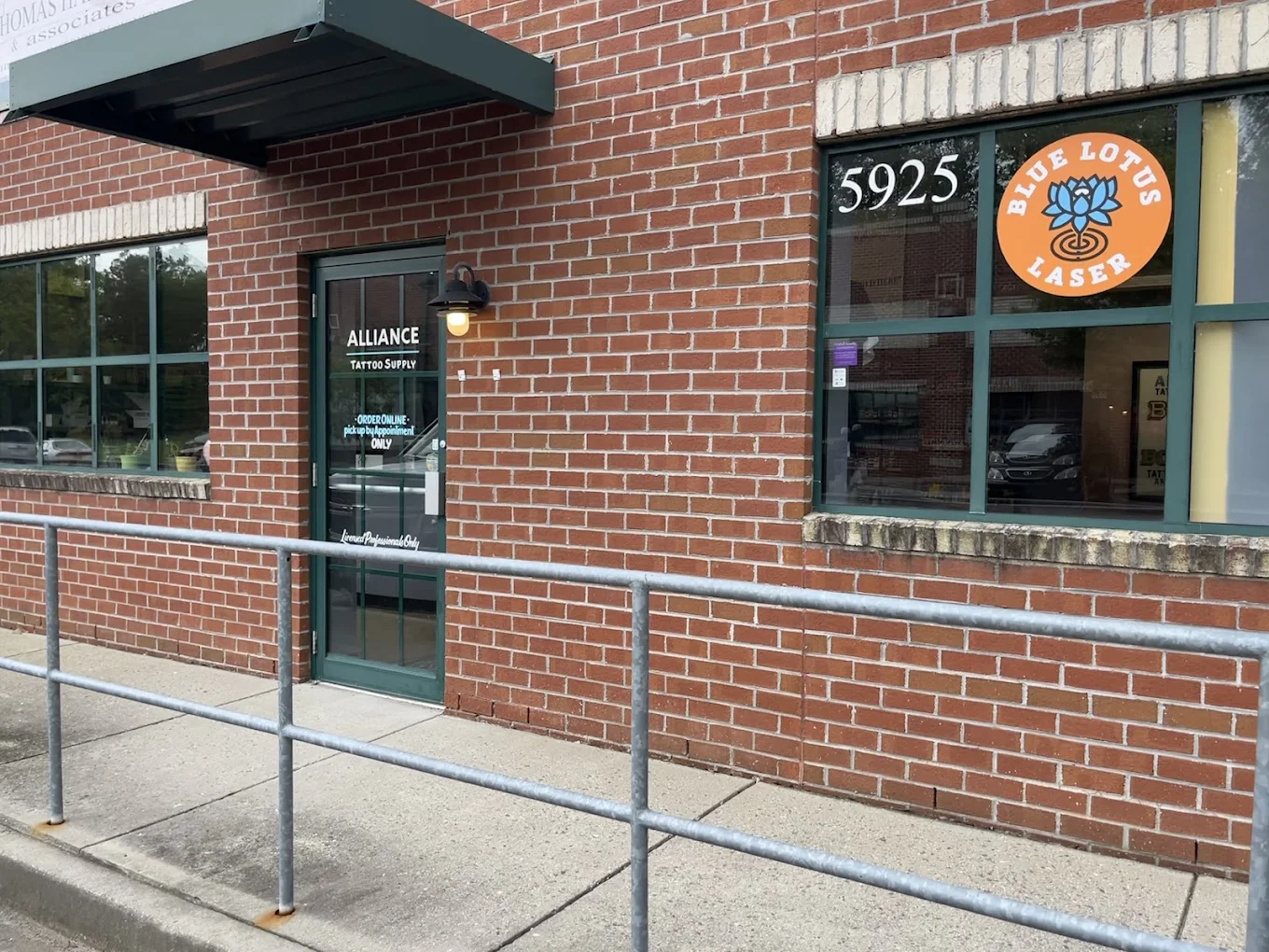 Blue Lotus Laser Tattoo Removal clinic photo